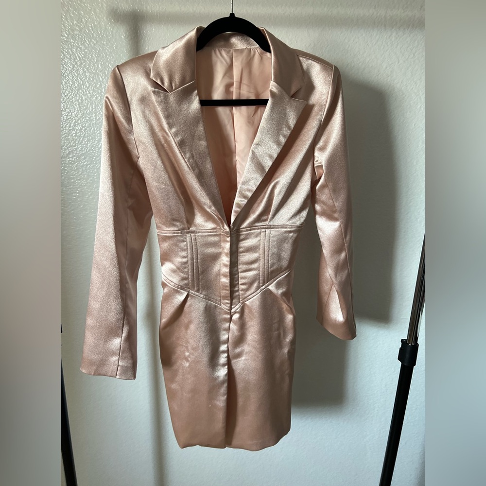 Blush pink dress coat with hooks and and built in belt